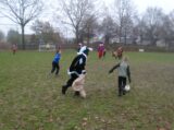 Voetbalpieten bezoeken training S.K.N.W.K. JO9-1 en JO7-1 op zaterdag 4 december 2021 (51/75)